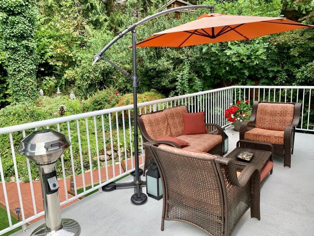 Beautiful Modern Suite North Vancouver Exterior photo
